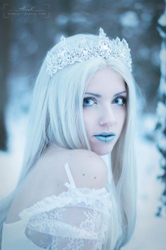 Ebeyne - Winter Queen